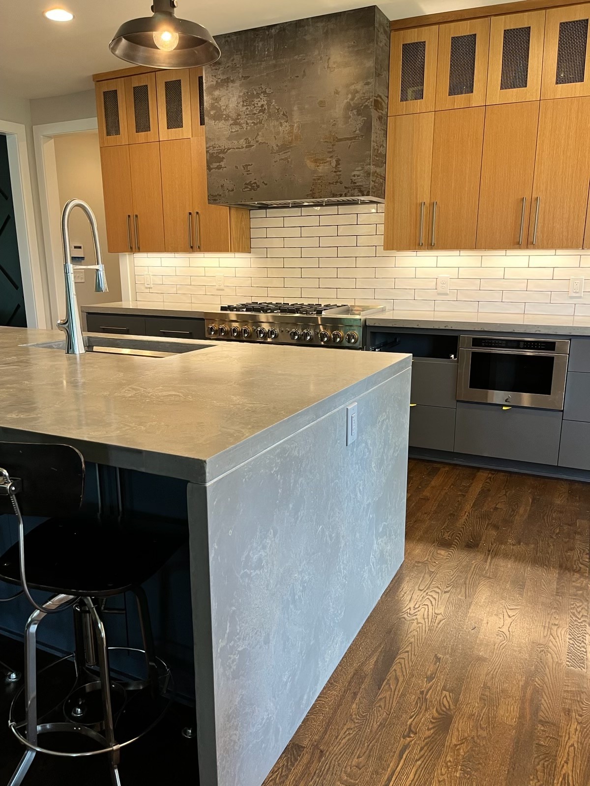 Tabletop with Wood Flooring